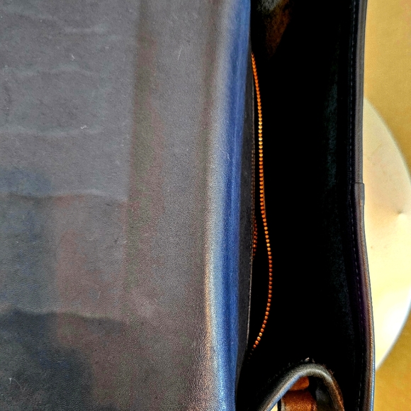 Vintage Coach Crossbody Bag - Picture 7 of 9